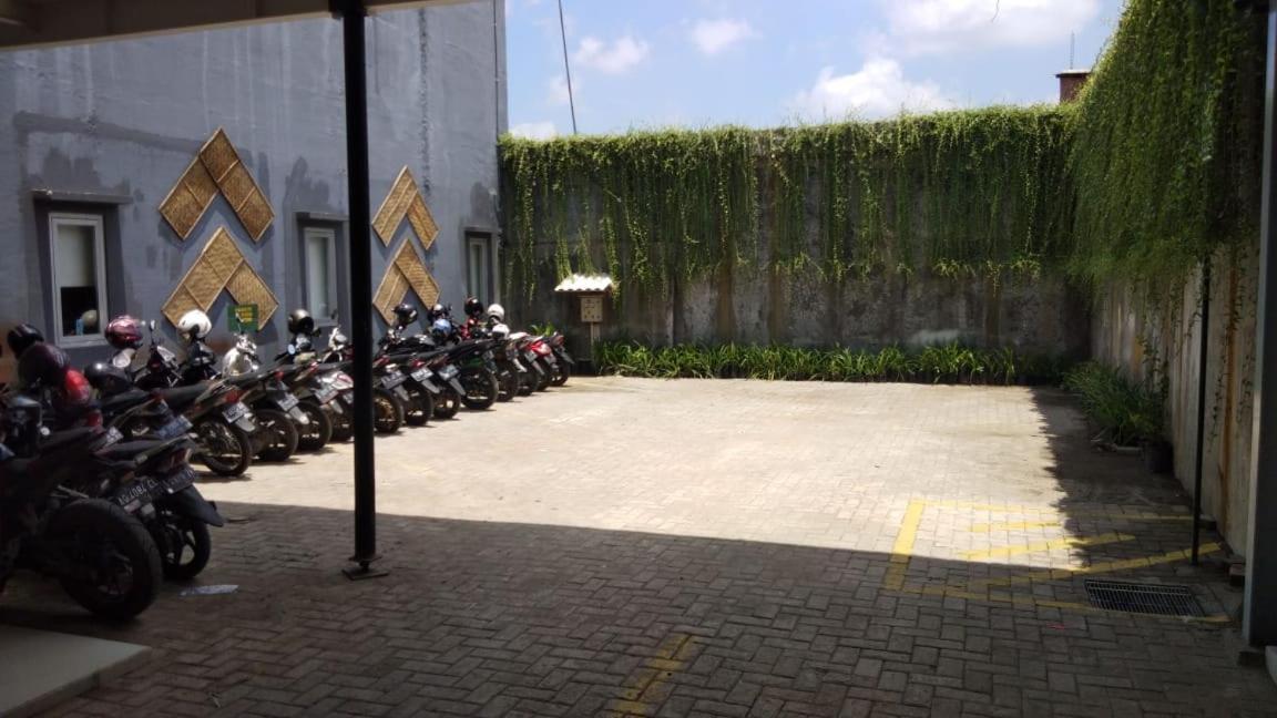 Green Red Hotel Syariah Jombang Eksteriør billede